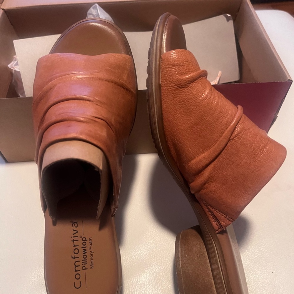 Comfortiva Tan Mules with Distressed Leather Finish